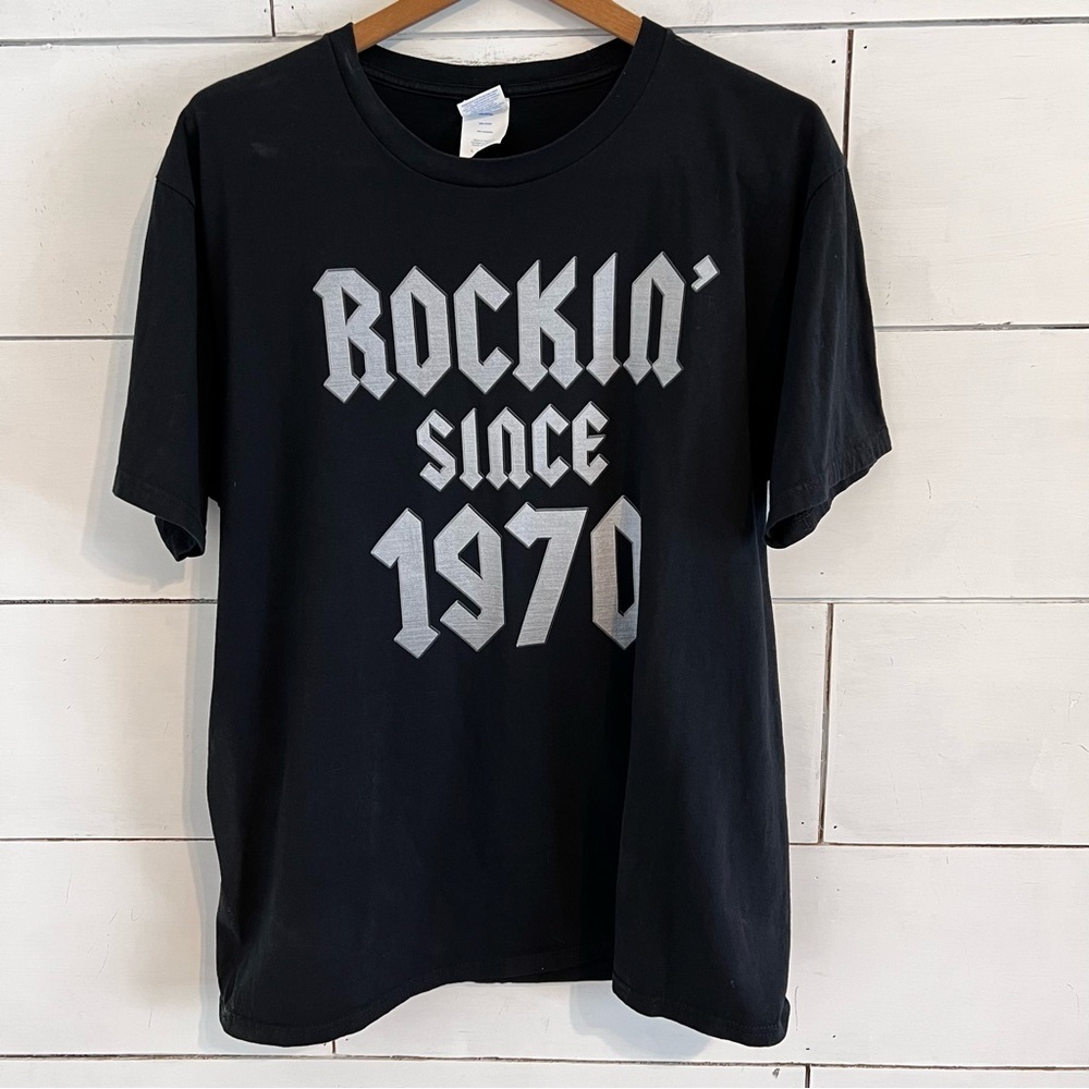 Port Company Rockin Since 1970 Black Tee Shirt. Mens Size Large.